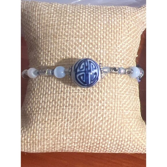 Blue White Beaded Stretch Bracelet Memory Wire Artisanal Ceramic Glass Beads - Picture 4 of 5
